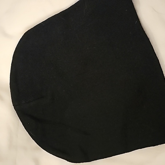Beanie Y2K, Graphic Beanie Y2K, Top Tier Black & White Beanie - Picture 4 of 5